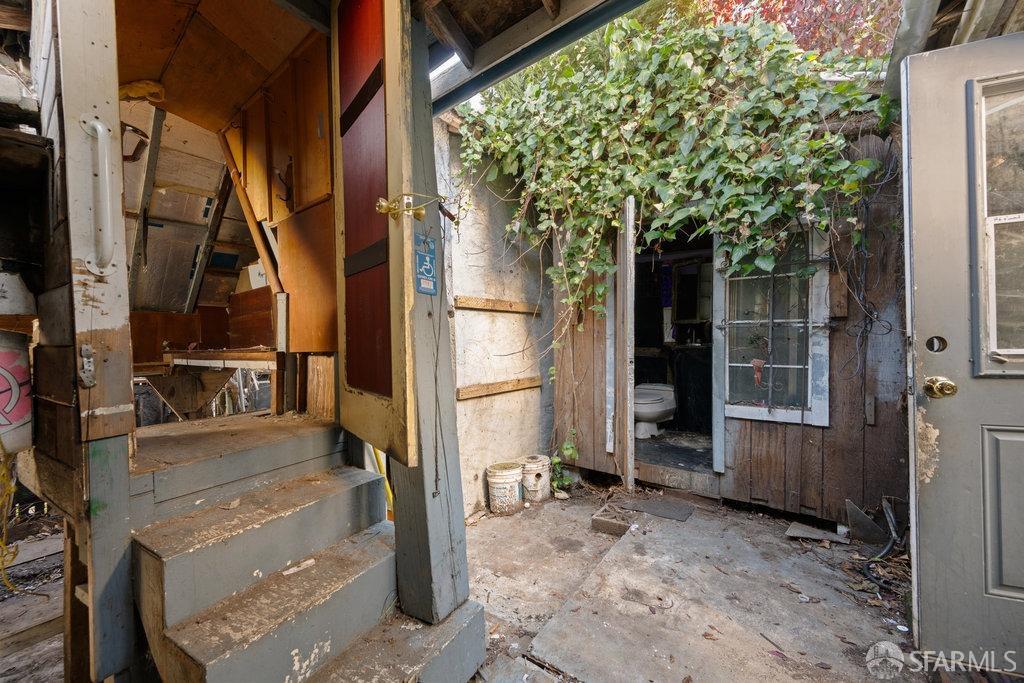 3229 Jennings Street