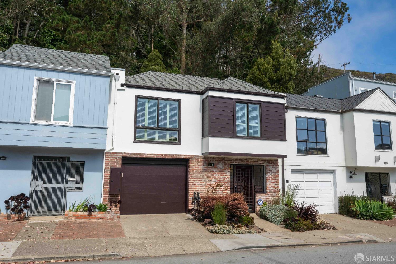 411 Myra Way