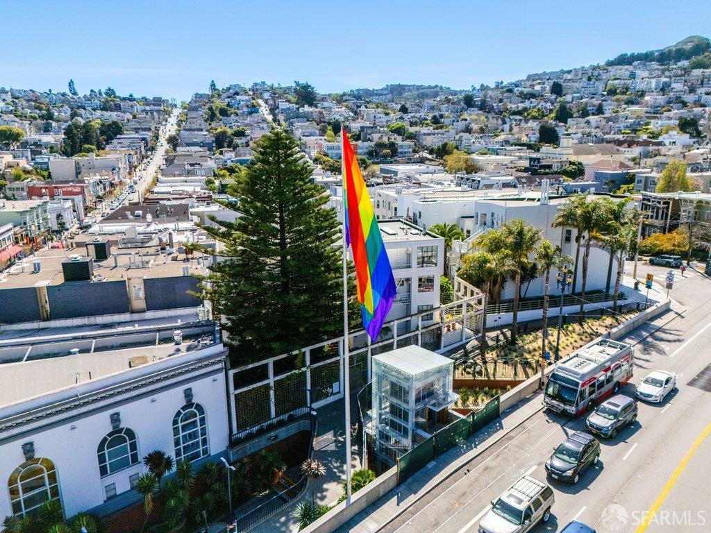 2425 Market Street # 6