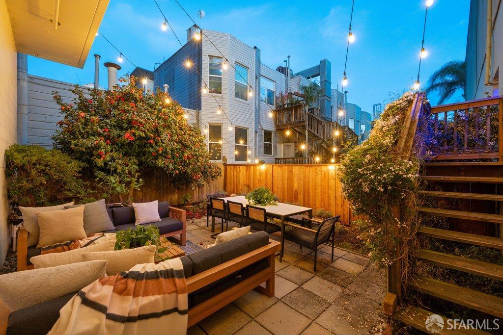 2425 Market Street # 6