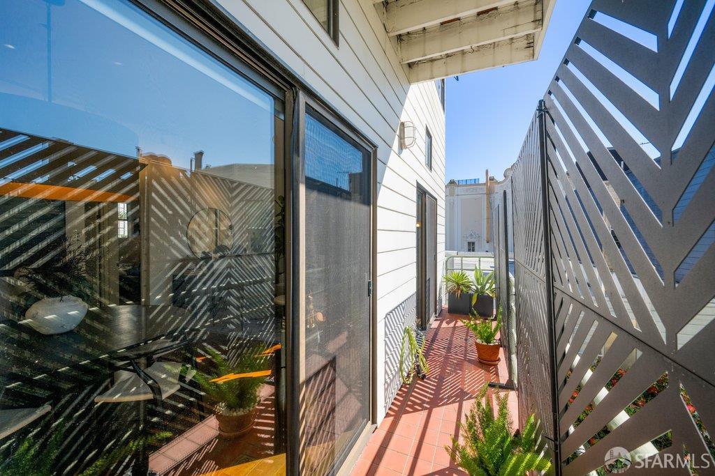 2425 Market Street # 6