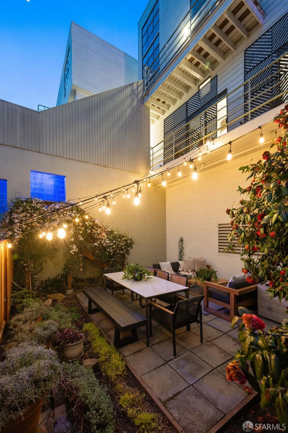 2425 Market Street # 6