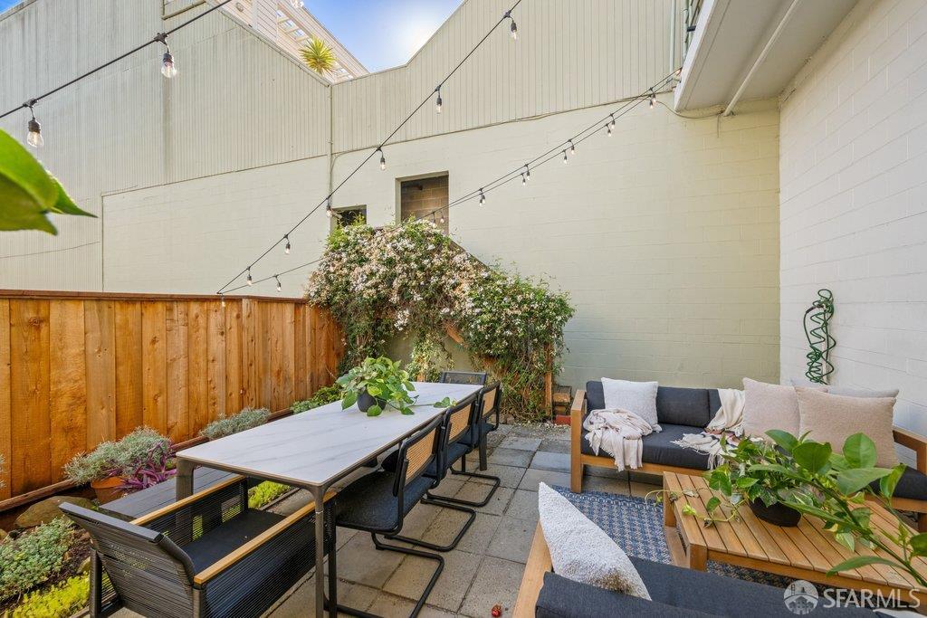 2425 Market Street # 6