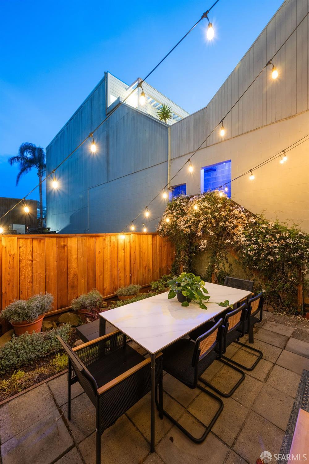 2425 Market Street # 6