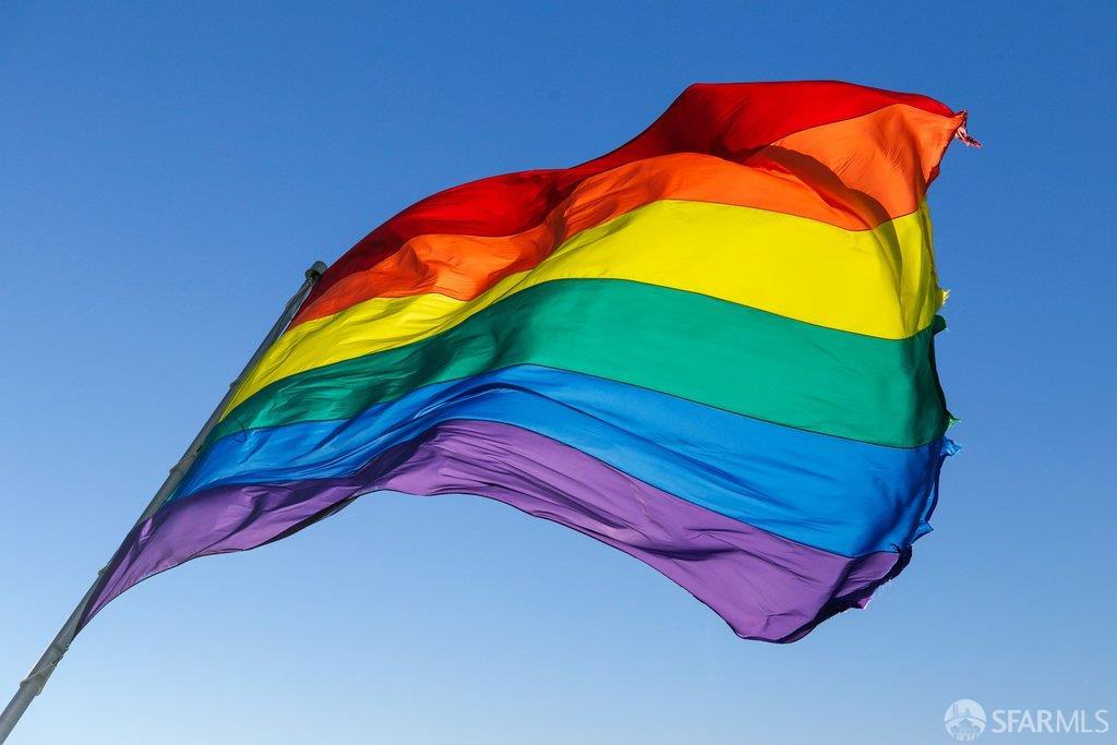 2425 Market Street # 6