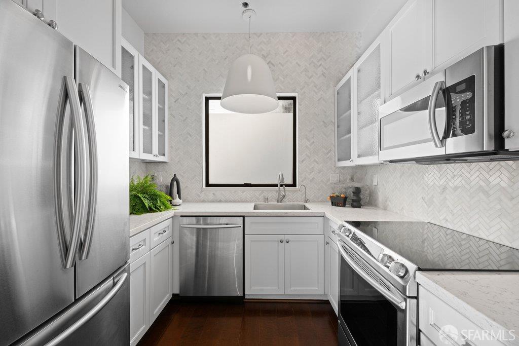 2425 Market Street # 6