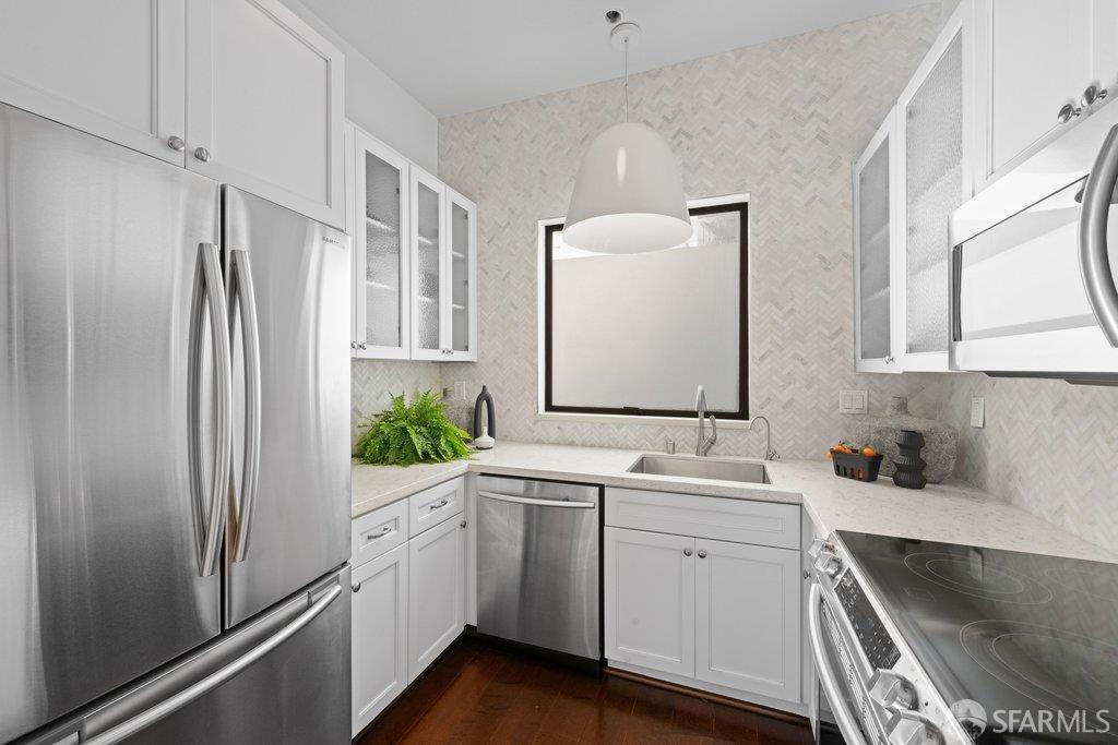 2425 Market Street # 6