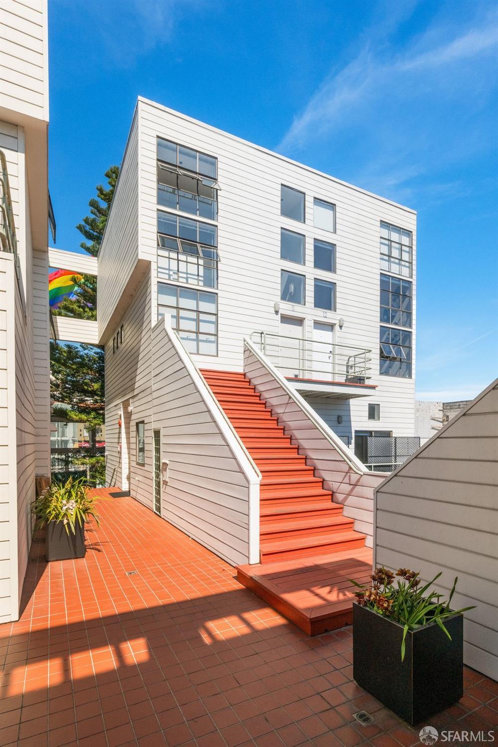 2425 Market Street # 6