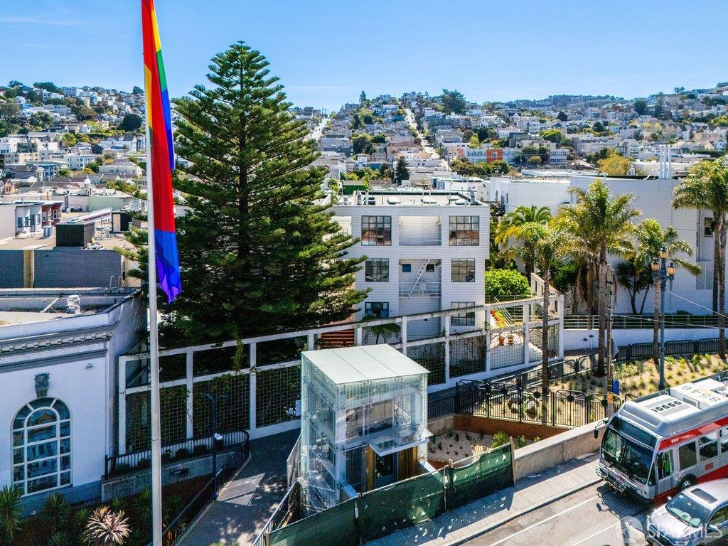 2425 Market Street # 6