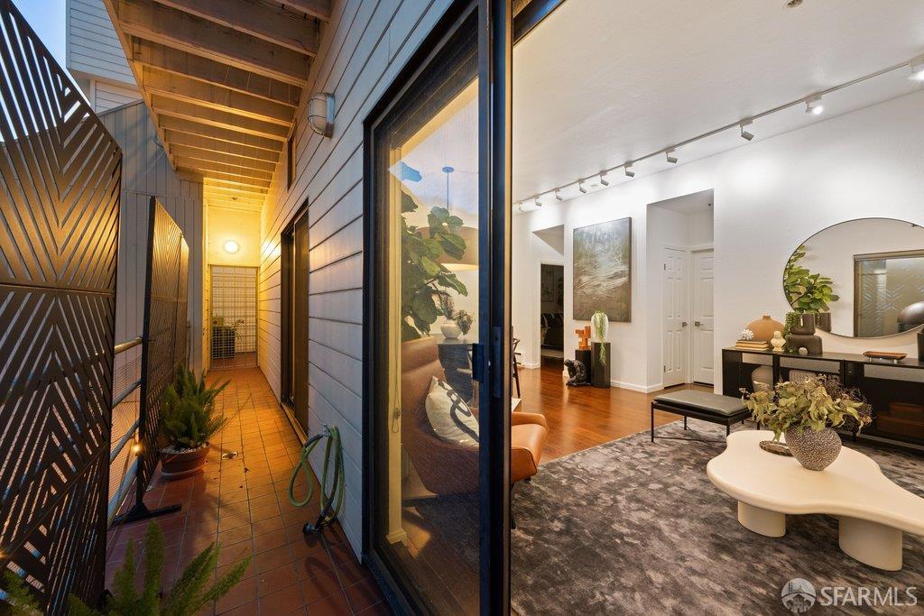 2425 Market Street # 6