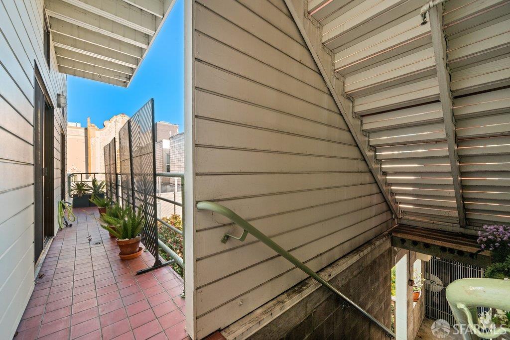 2425 Market Street # 6