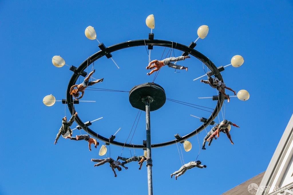 2425 Market Street # 6