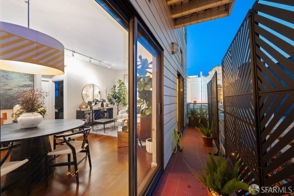 2425 Market Street # 6