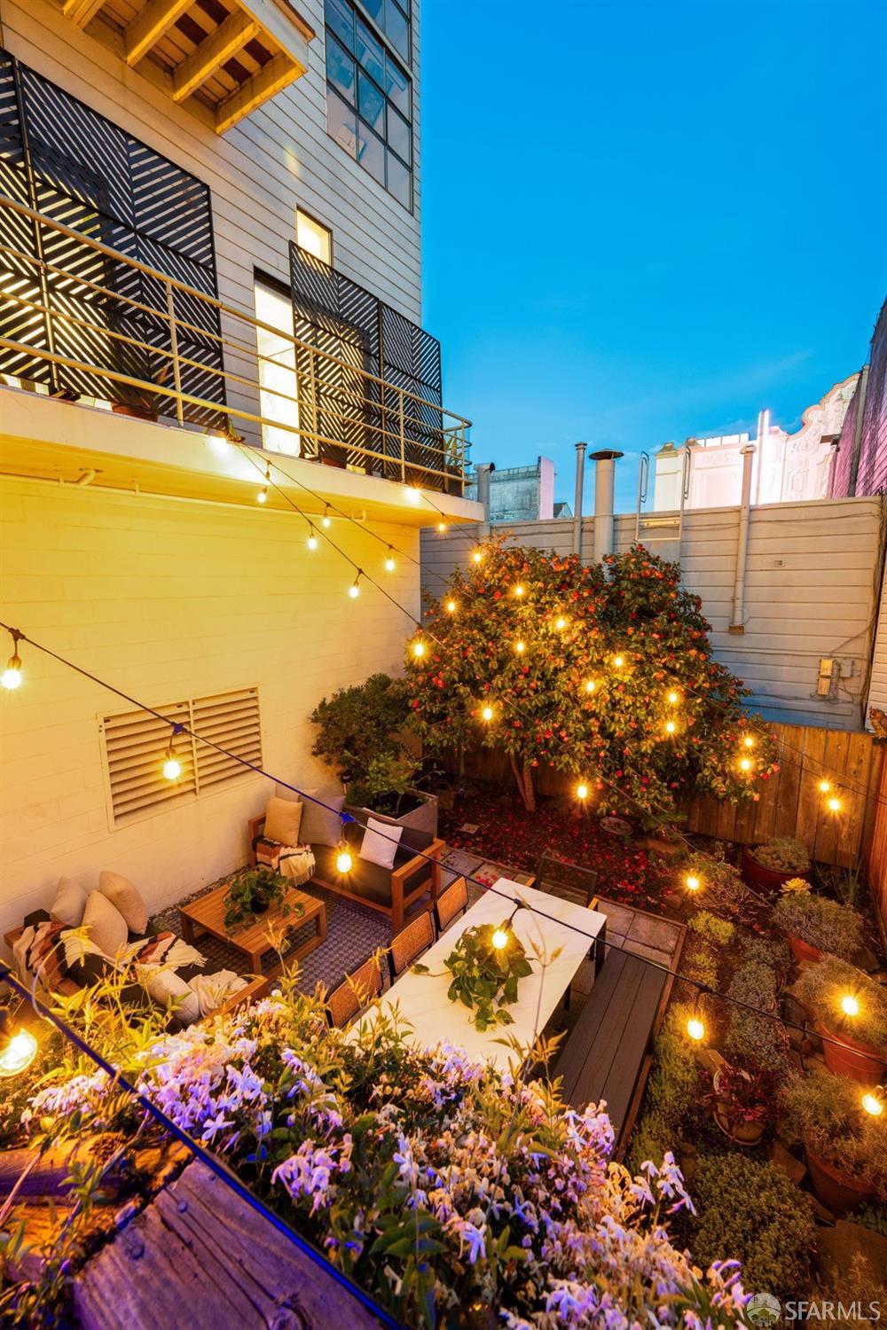 2425 Market Street # 6