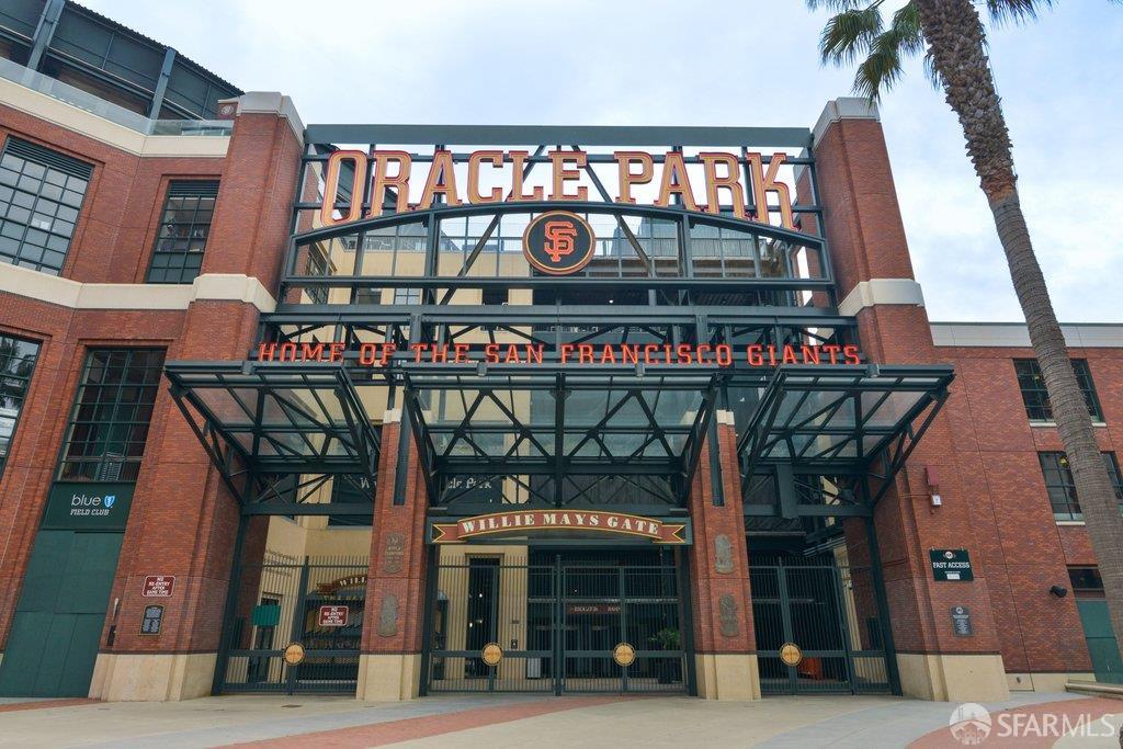 Oracle Park entrance with the San Francisco Giants sign and Willie Mays Gate.
