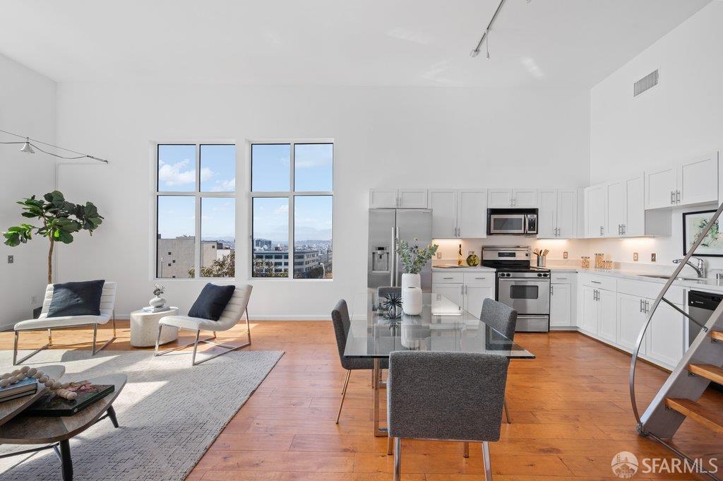 81 Lansing Street # 407