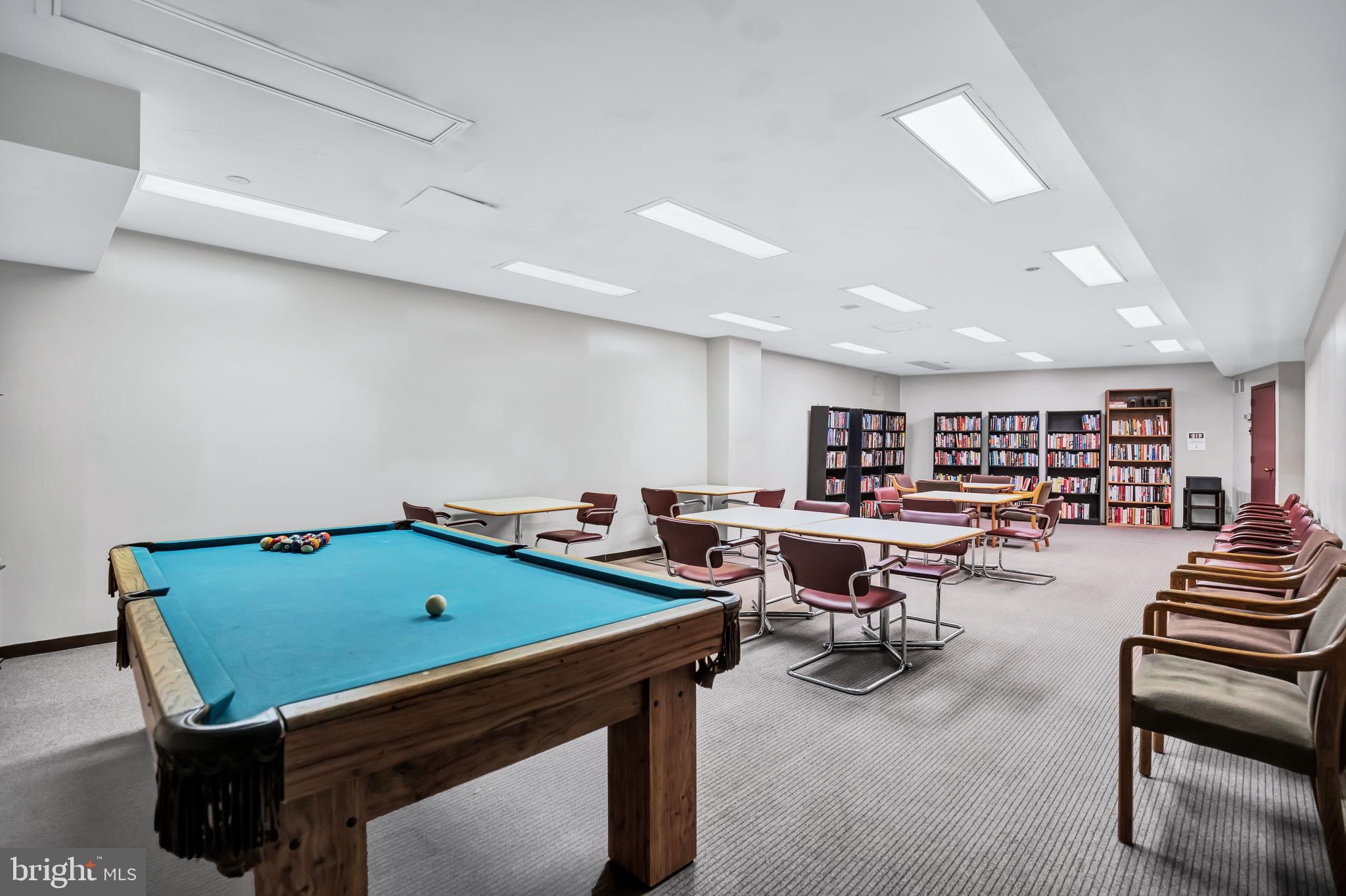 1805 Crystal Dr #1107s