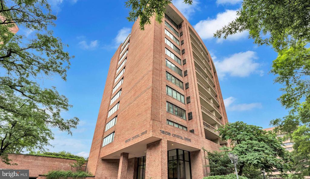 1805 Crystal Dr #1107s