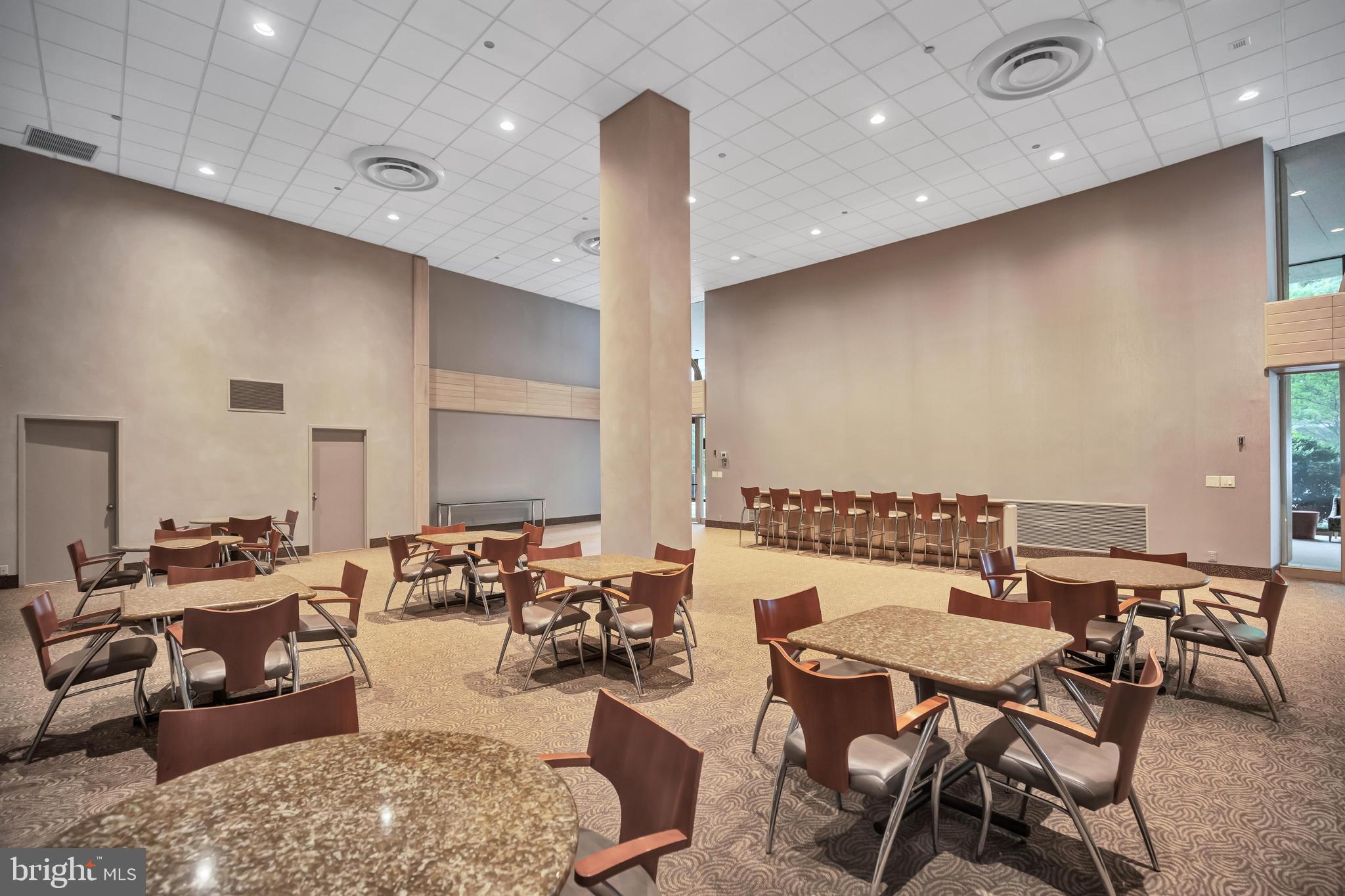 1805 Crystal Dr #1107s