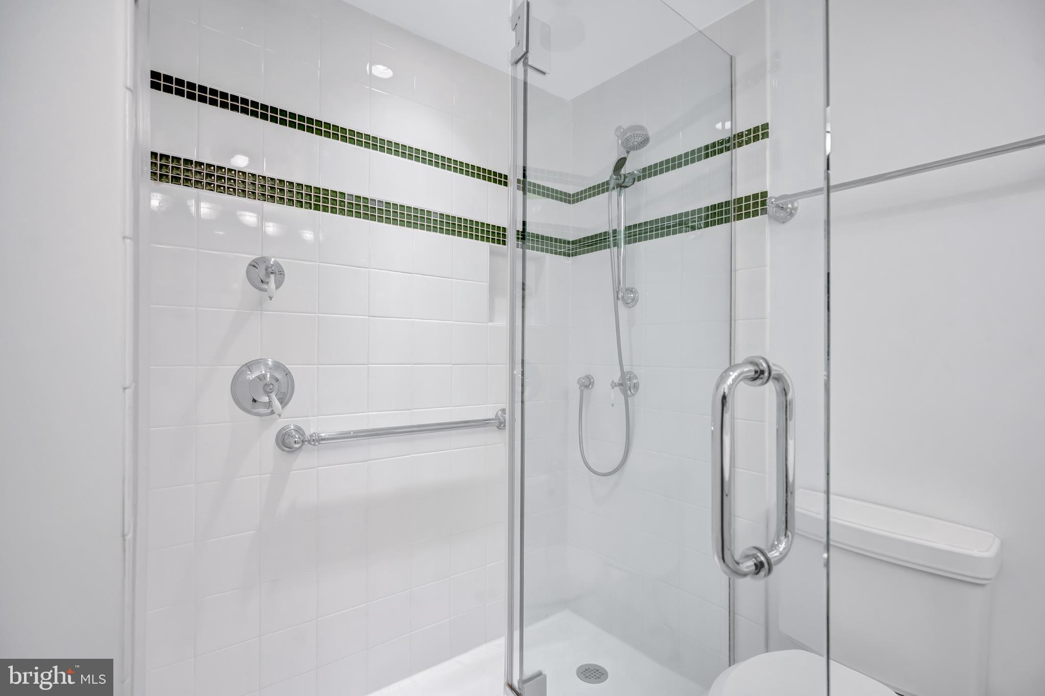 1805 Crystal Dr #1107s