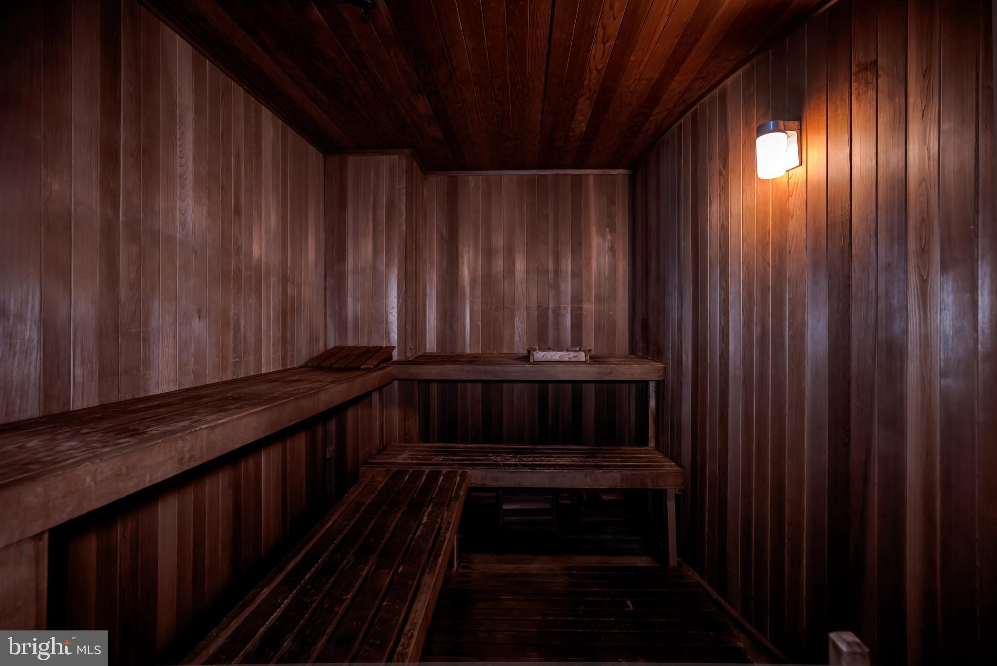 1805 Crystal Dr #1107s