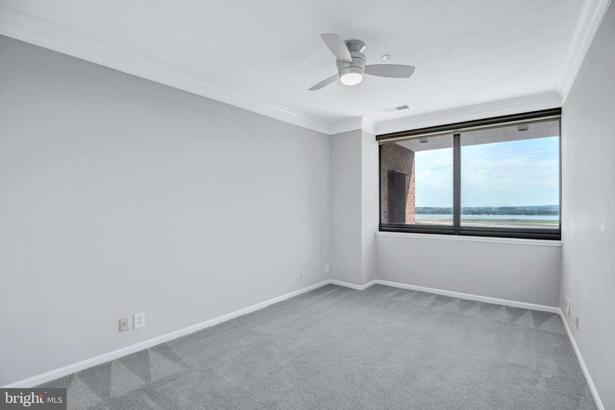 1805 Crystal Dr #1107s