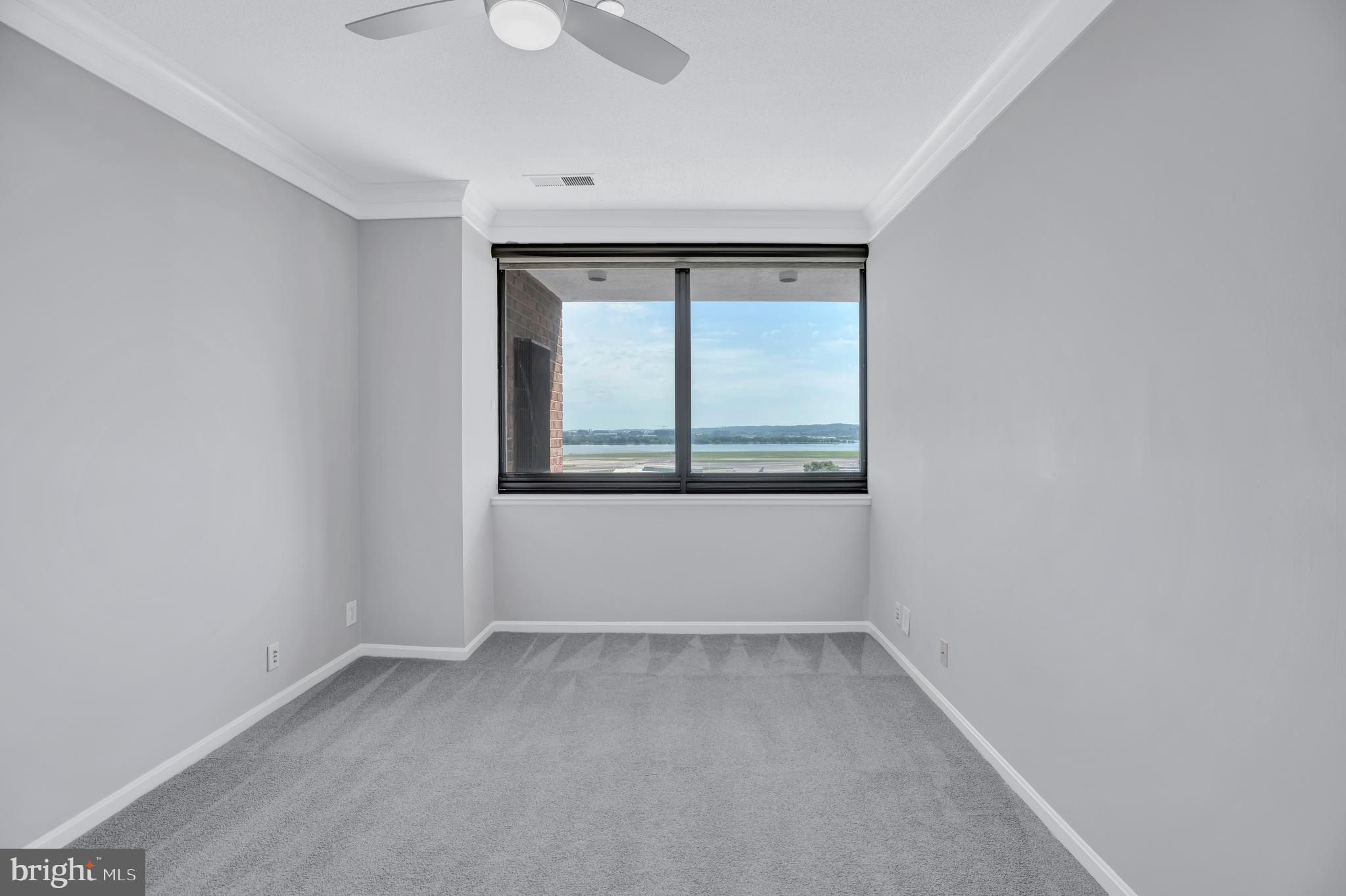 1805 Crystal Dr #1107s