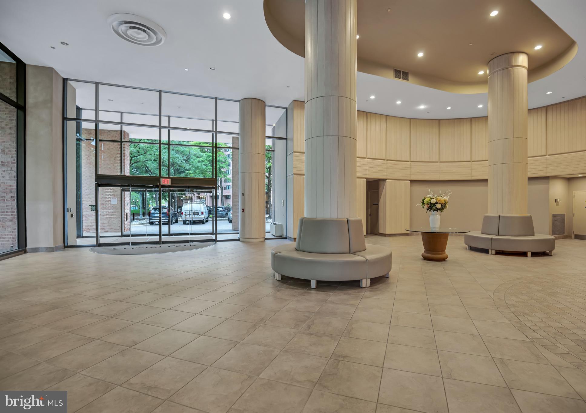 1805 Crystal Dr #1107s