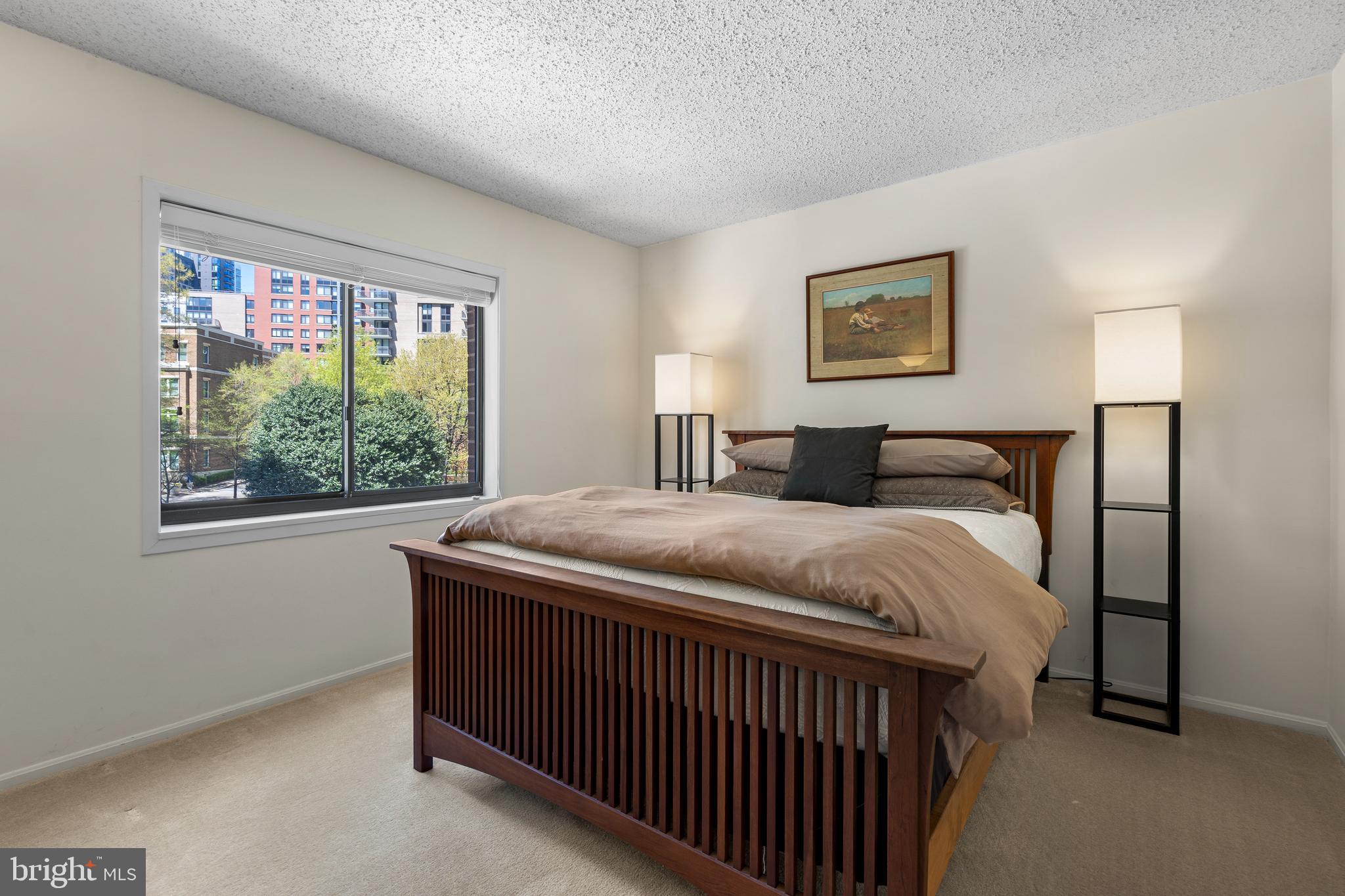 1600 N OAK STREET 415