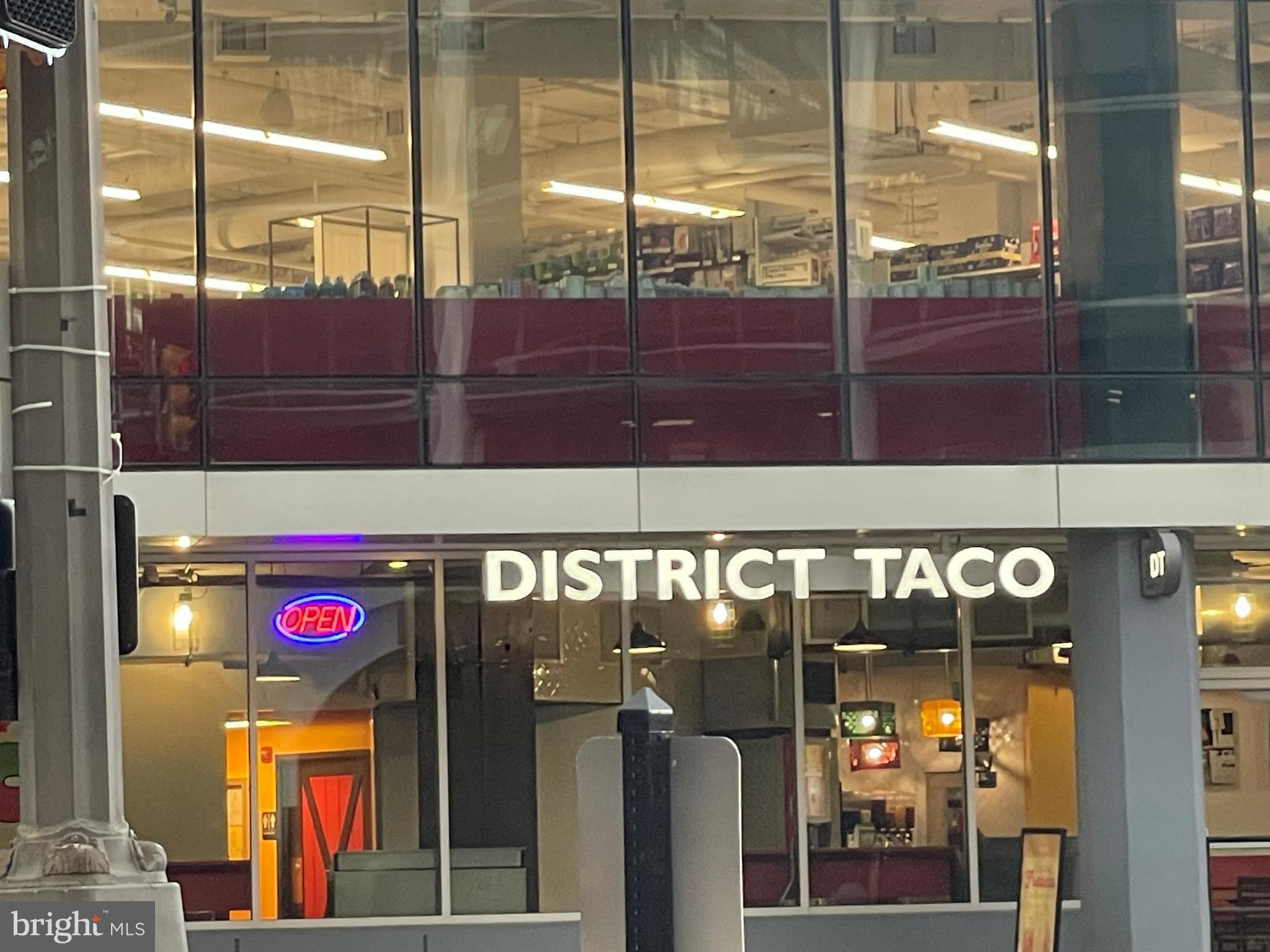 1600 N OAK STREET 415