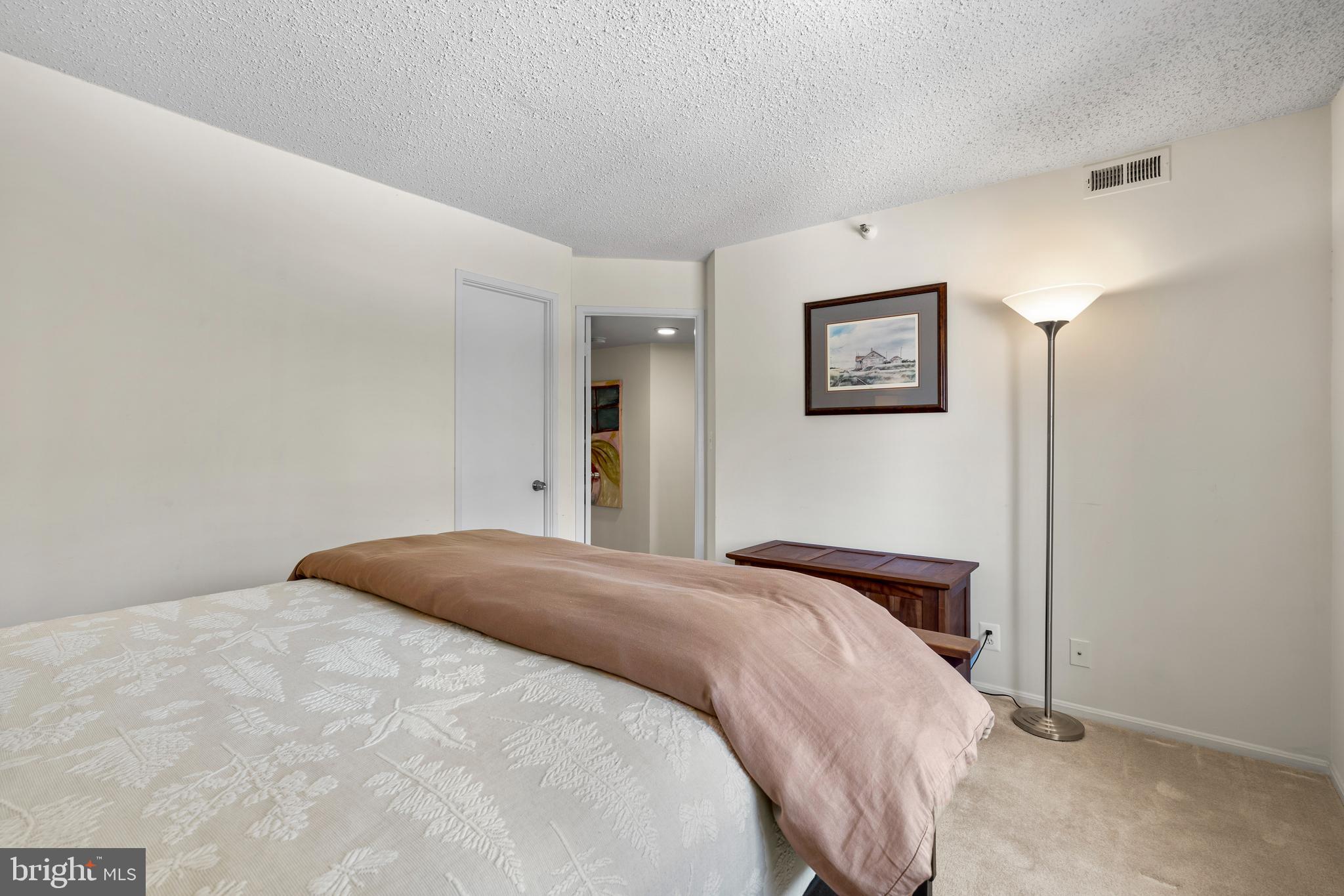 1600 N OAK STREET 415