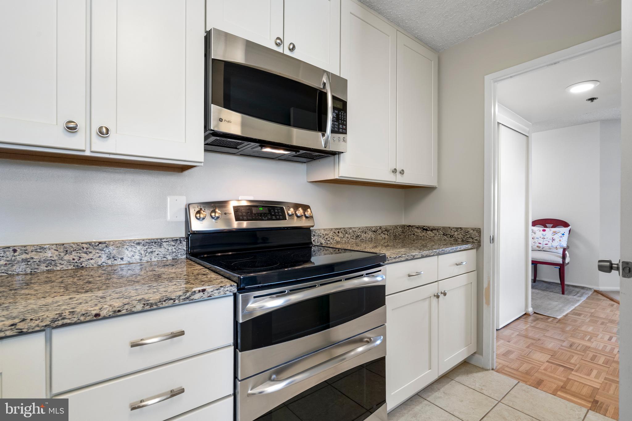 1600 N OAK STREET 415