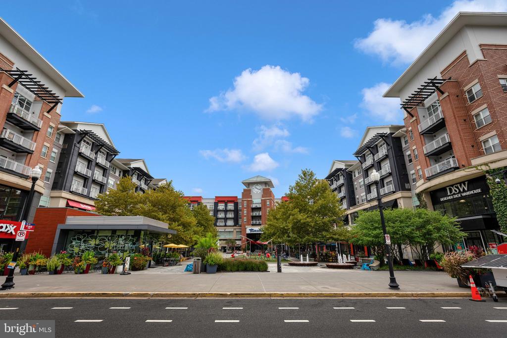 1200 S ARLINGTON RIDGE ROAD Unit: 608