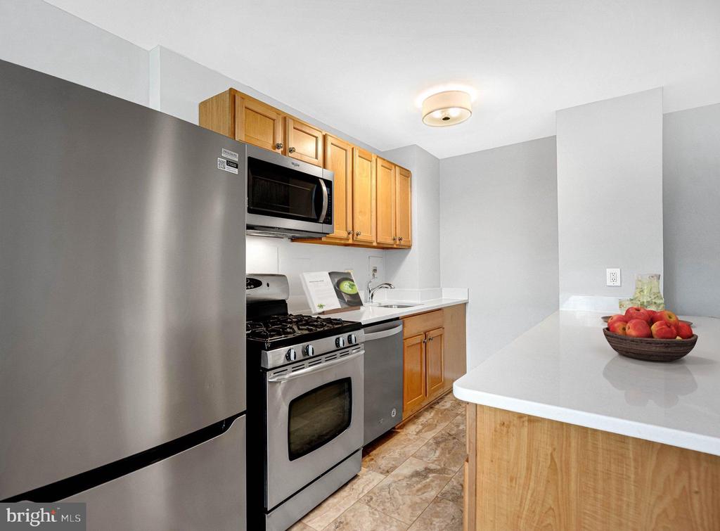 1200 S ARLINGTON RIDGE ROAD Unit: 608