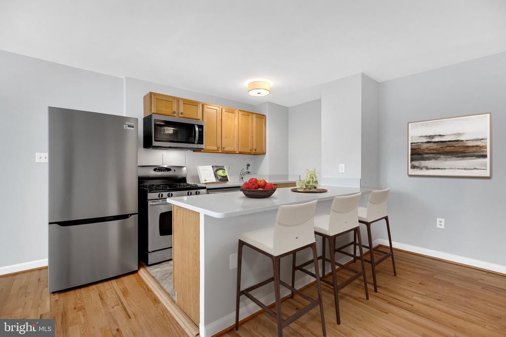 1200 S ARLINGTON RIDGE ROAD Unit: 608