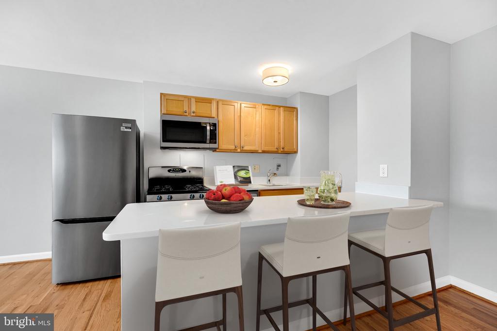 1200 S ARLINGTON RIDGE ROAD Unit: 608