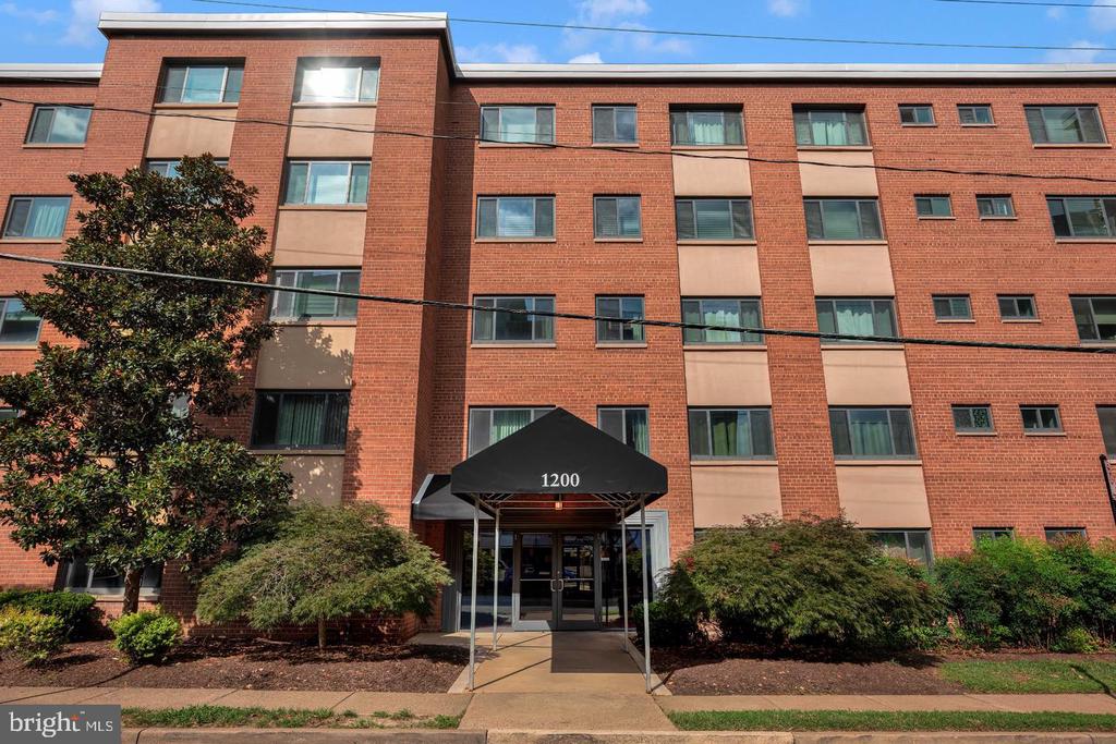1200 S ARLINGTON RIDGE ROAD Unit: 608