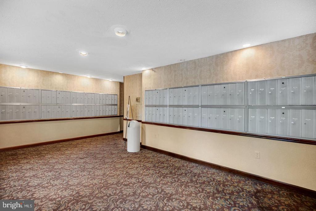 1200 S ARLINGTON RIDGE ROAD Unit: 608