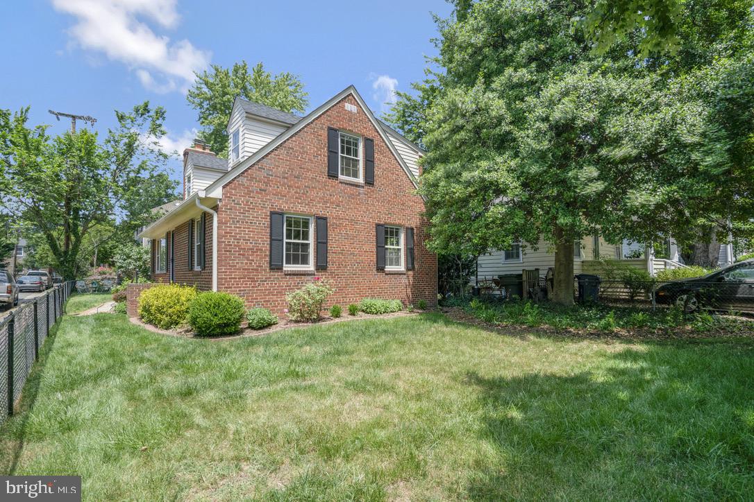4 E Walnut St