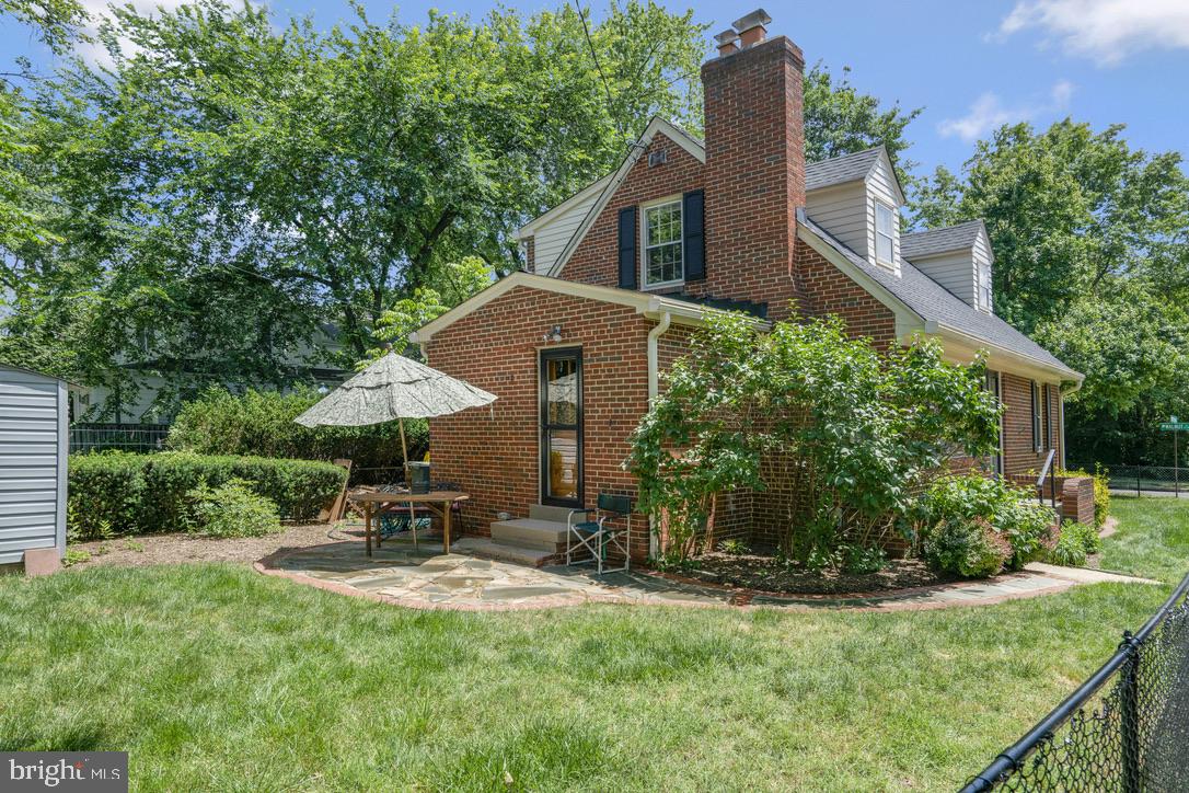 4 E Walnut St