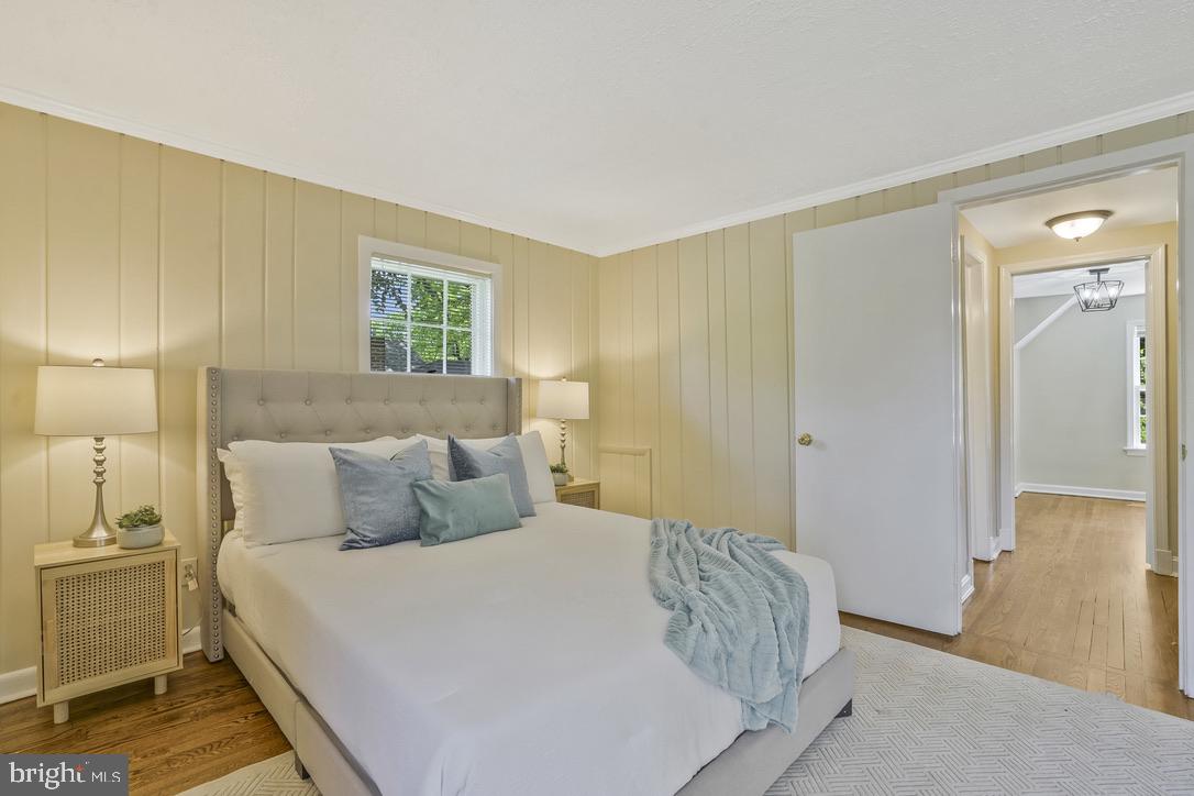 4 E Walnut St
