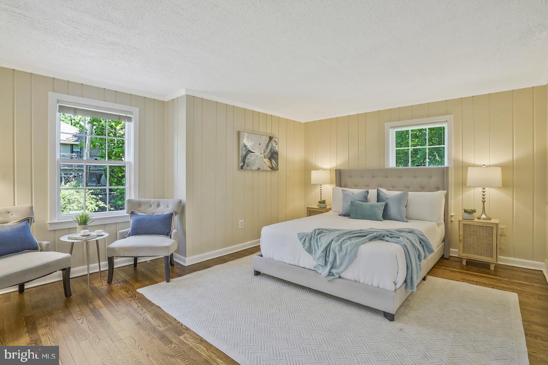4 E Walnut St