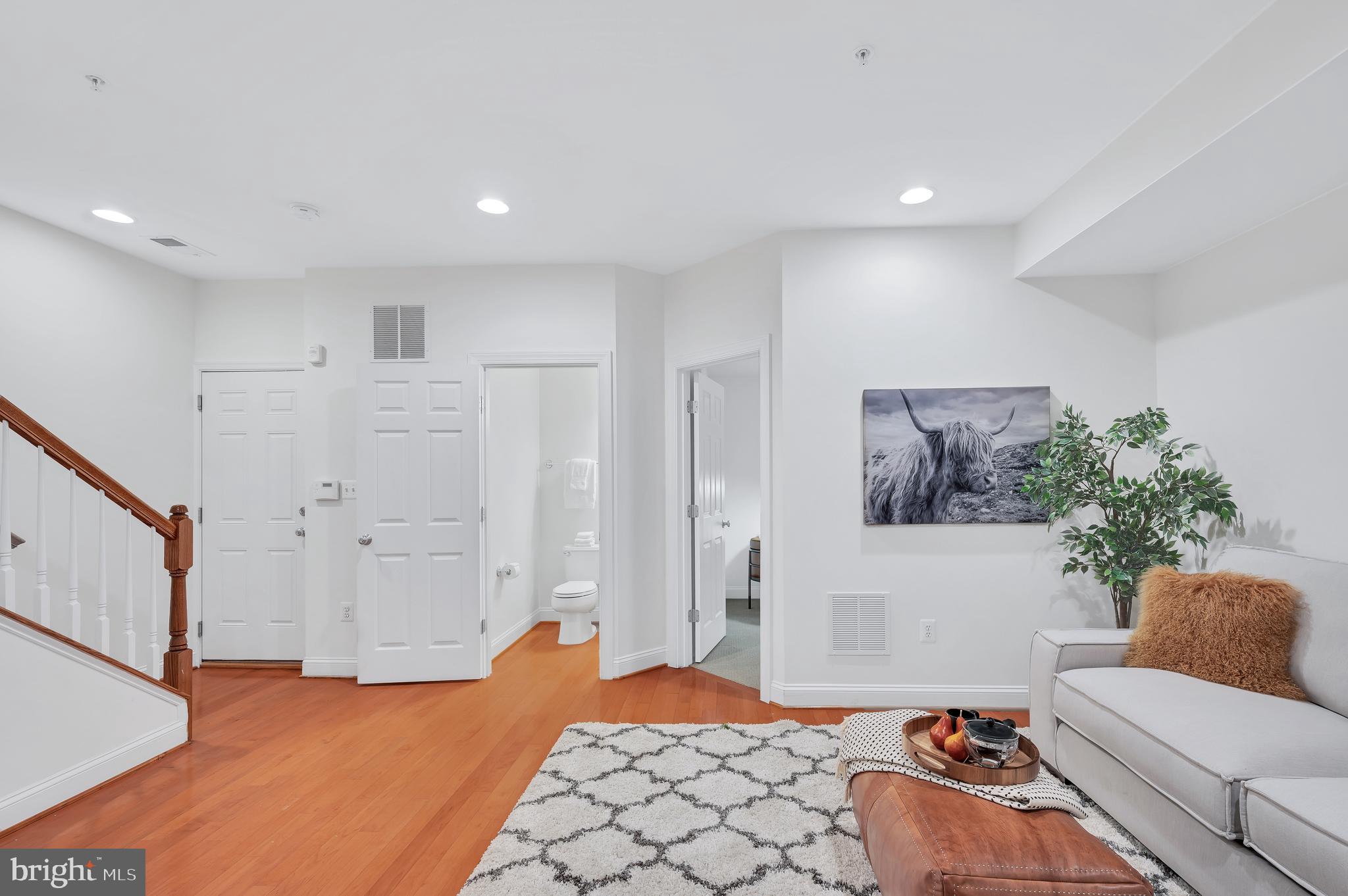 3517 Goddard Way