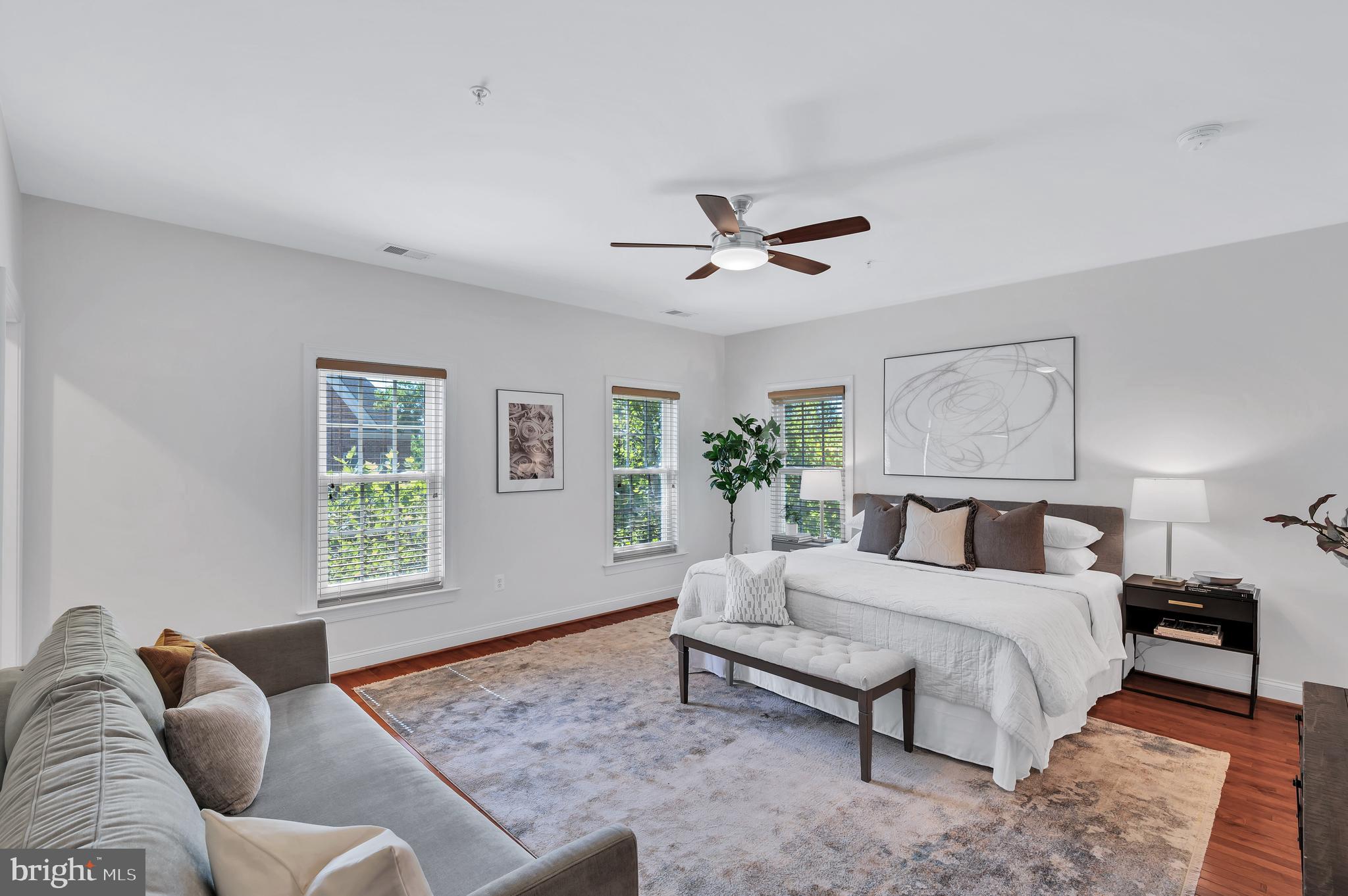 3517 Goddard Way