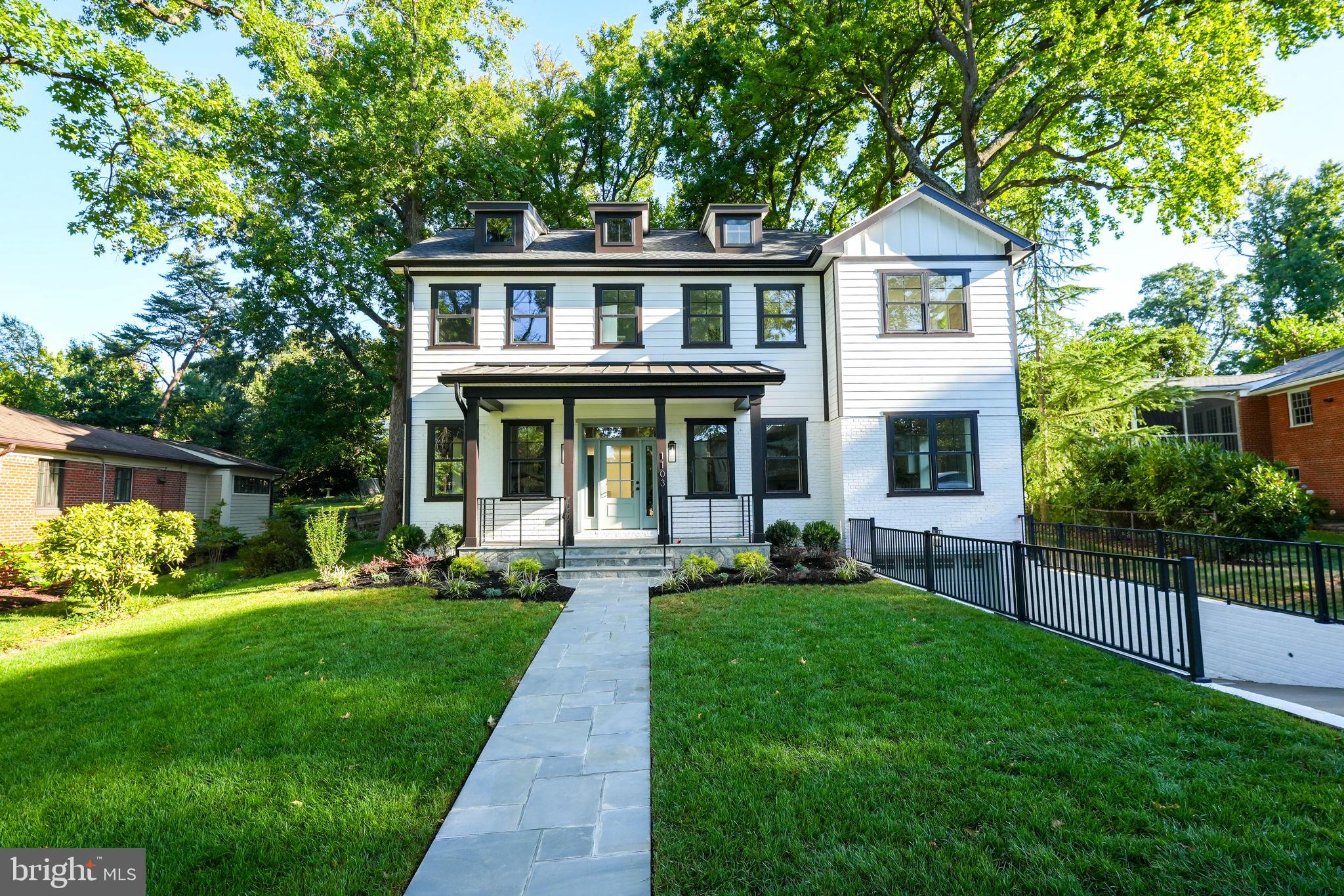 1103 Trinity Dr