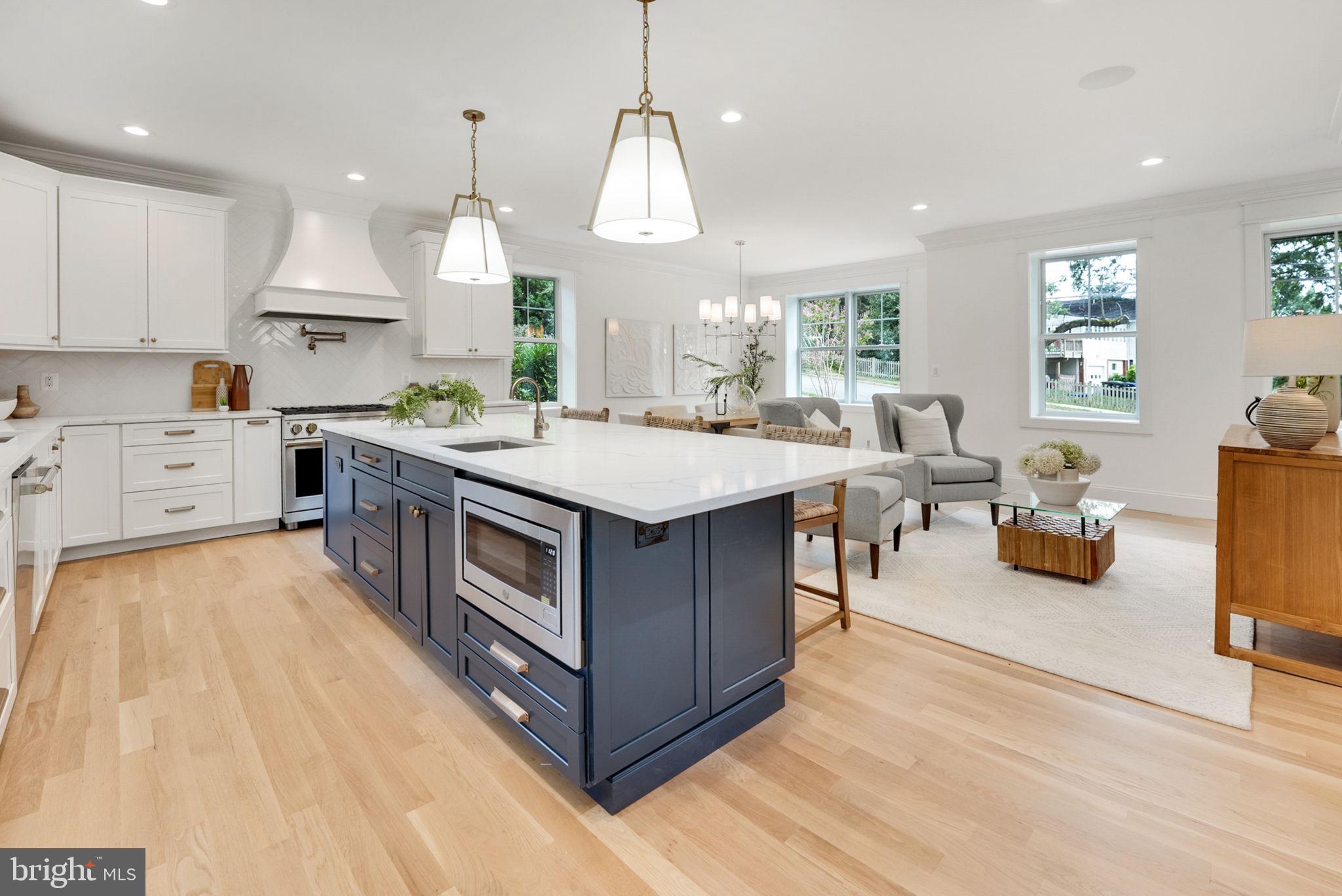 1103 Trinity Dr