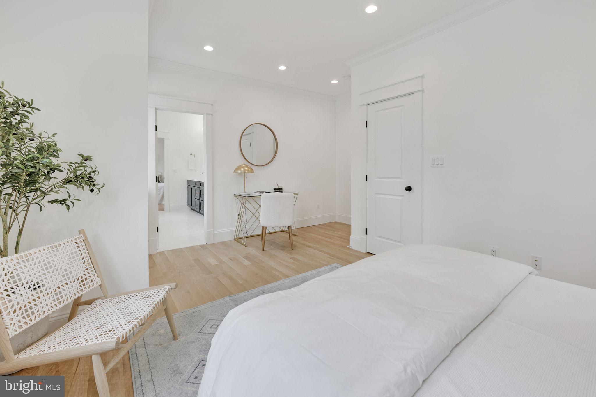 1103 Trinity Dr