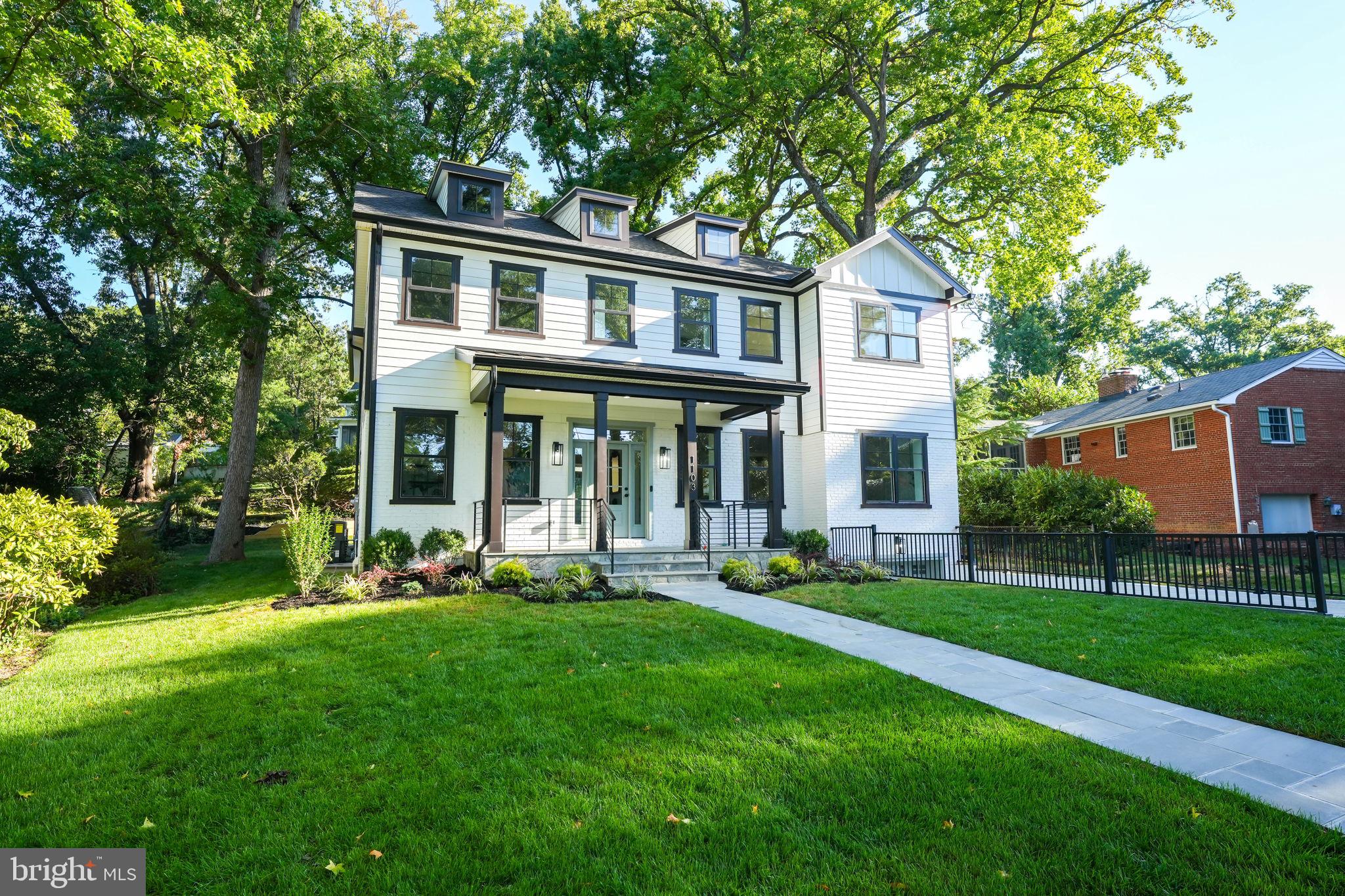1103 Trinity Dr