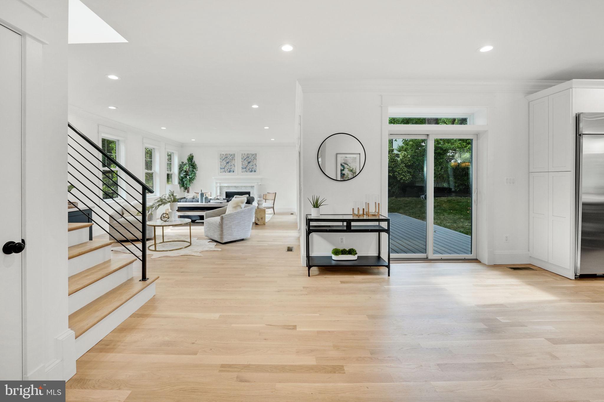 1103 Trinity Dr