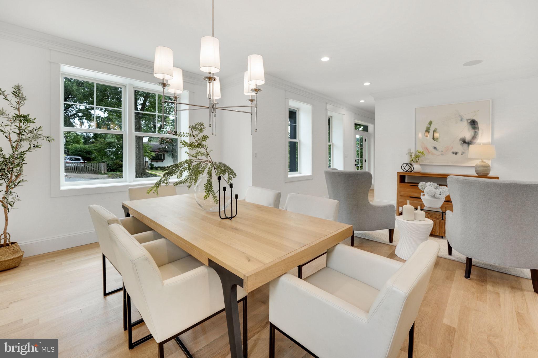 1103 Trinity Dr